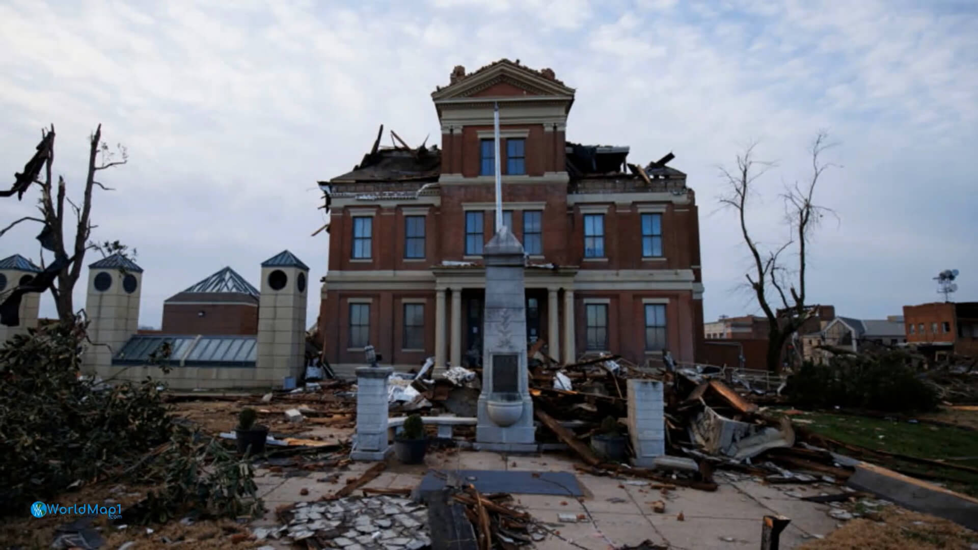 Tornado Damage in Mayfield1